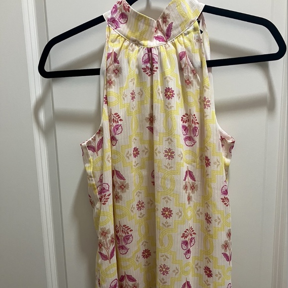 Ann Taylor Tops - Ann Taylor Sleeveless Blouse with Tie at Neck Petite XS
